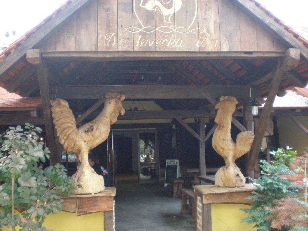 Hotel Picok Ðurđevac Εξωτερικό φωτογραφία