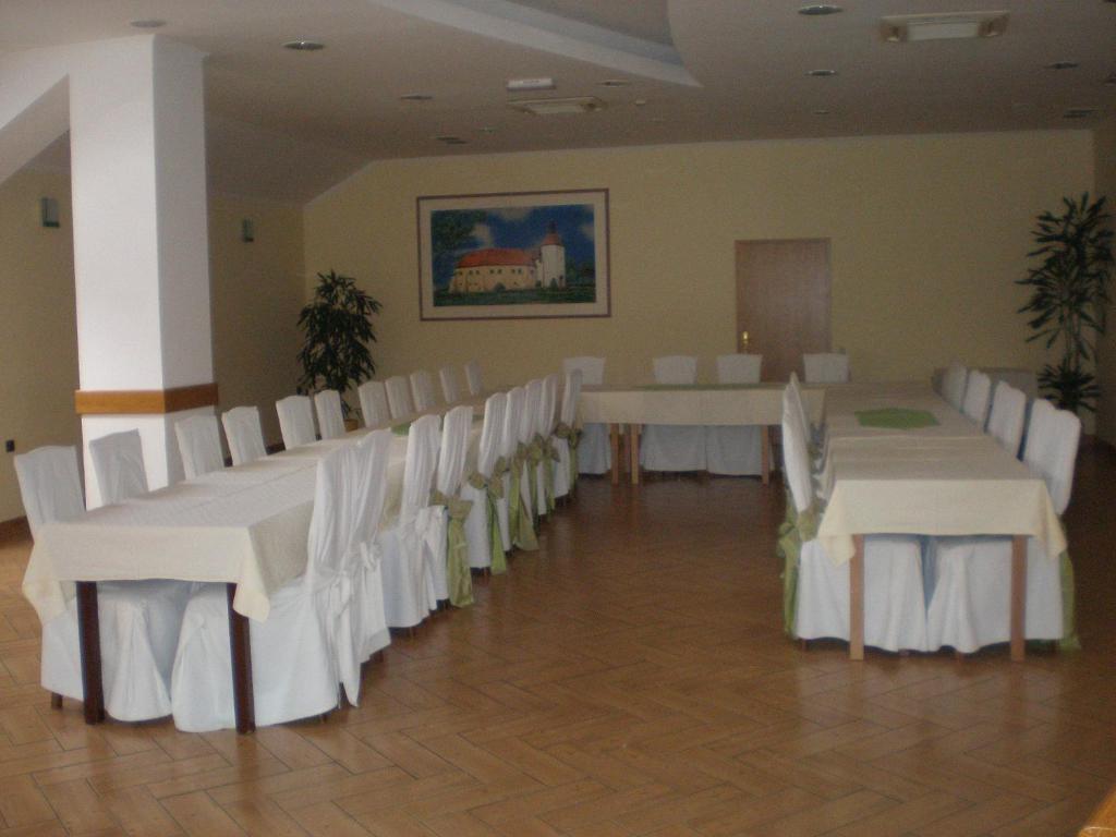 Hotel Picok Ðurđevac Εξωτερικό φωτογραφία